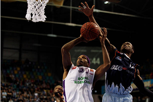 跌宕起伏的 跌宕起伏的