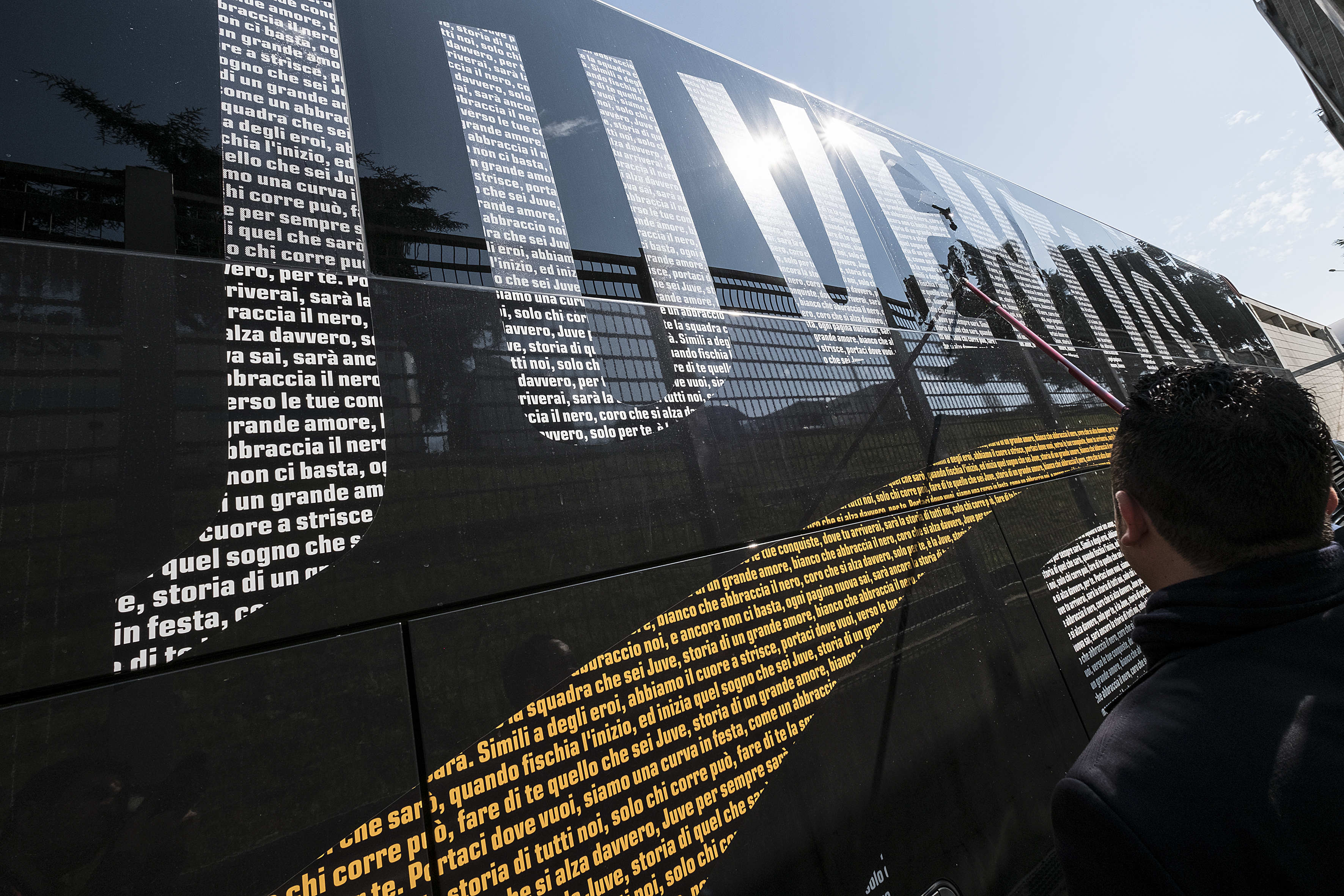 这个动作是 这个动作是