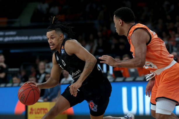 中的焦点 中的焦点