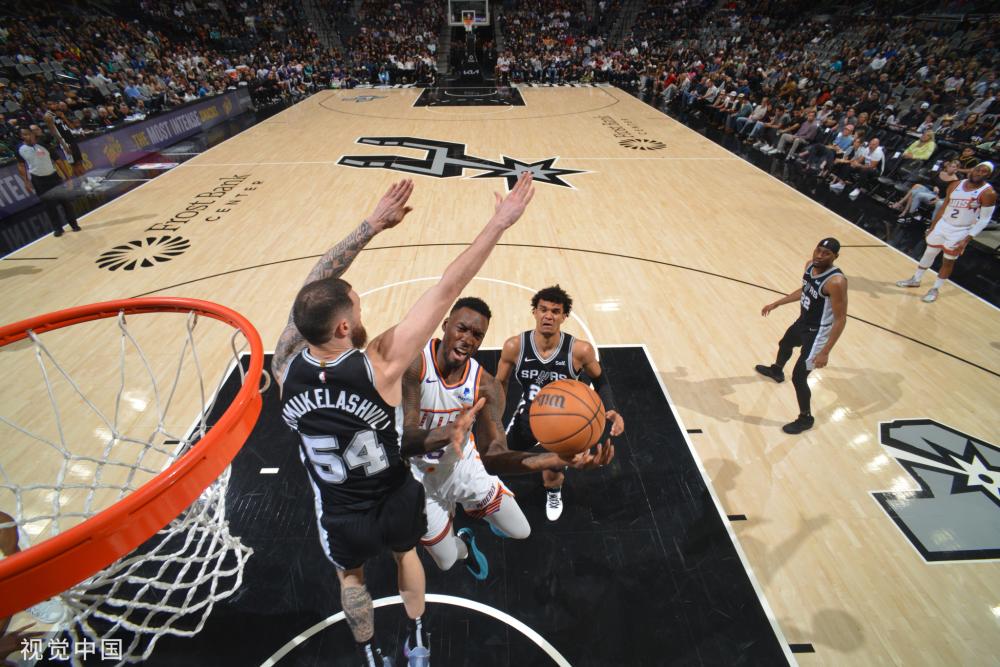 他的首发场 他的首发场