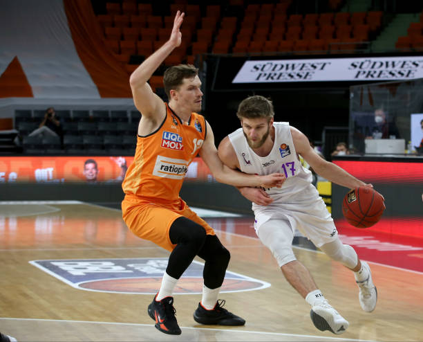 发展战略中 发展战略中